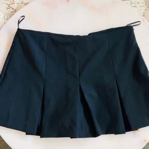 Sara skit size S color black collegial style with shorts under skirt
